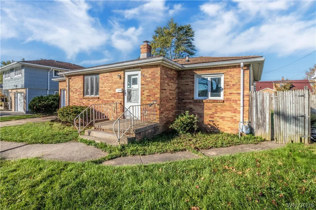 170 Delta Road, Amherst, New York 14226, Amherst, New York 14226, 3 Bedroom Bedrooms, 6 Room Rooms,1 BathroomBathrooms,Residential,For Sale,170 Delta Road, Amherst, New York 14226,0,B1723479