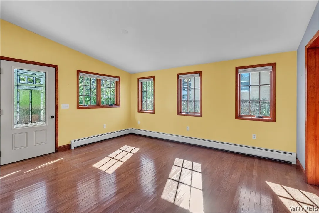 5907 Dover Road, Hamburg, New York 14085, Hamburg, New York 14085, 3 Bedroom Bedrooms, 8 Room Rooms,2 BathroomBathrooms,Residential,For Sale,5907 Dover Road, Hamburg, New York 14085,0,B1723555