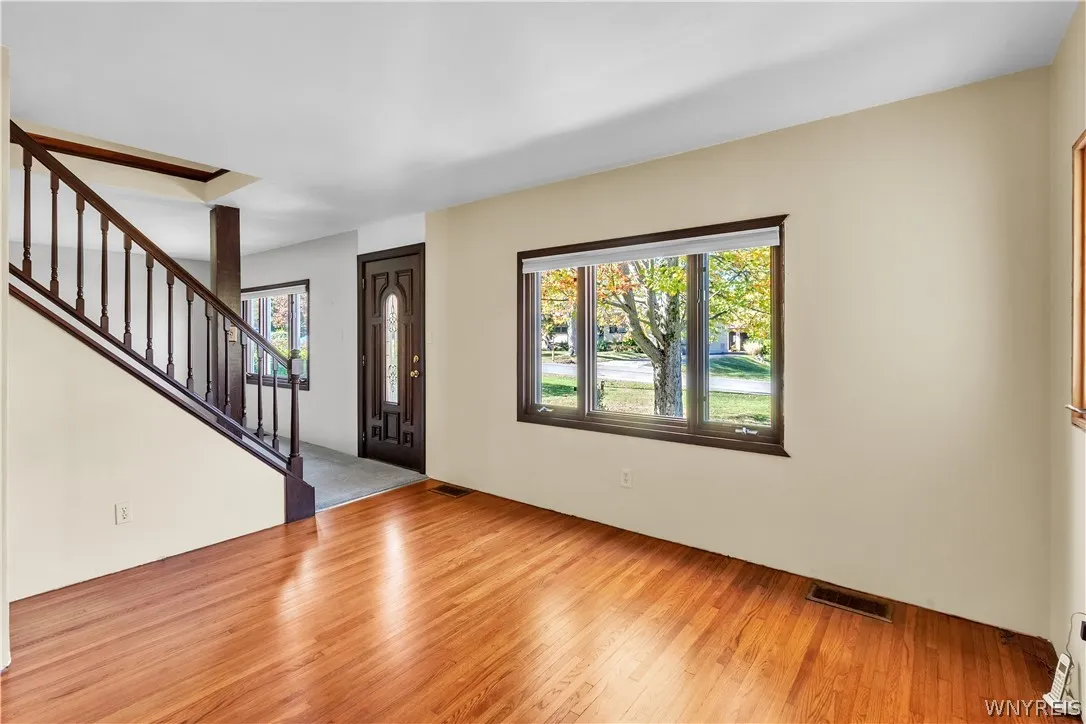 5907 Dover Road, Hamburg, New York 14085, Hamburg, New York 14085, 3 Bedroom Bedrooms, 8 Room Rooms,2 BathroomBathrooms,Residential,For Sale,5907 Dover Road, Hamburg, New York 14085,0,B1723555