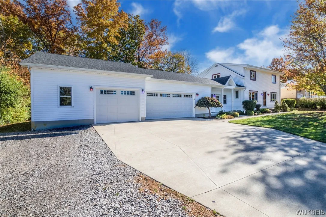 5907 Dover Road, Hamburg, New York 14085, Hamburg, New York 14085, 3 Bedroom Bedrooms, 8 Room Rooms,2 BathroomBathrooms,Residential,For Sale,5907 Dover Road, Hamburg, New York 14085,0,B1723555
