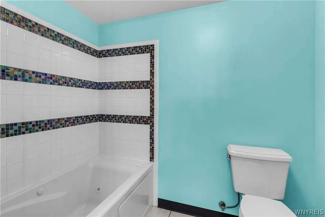 1st floor full bathroom