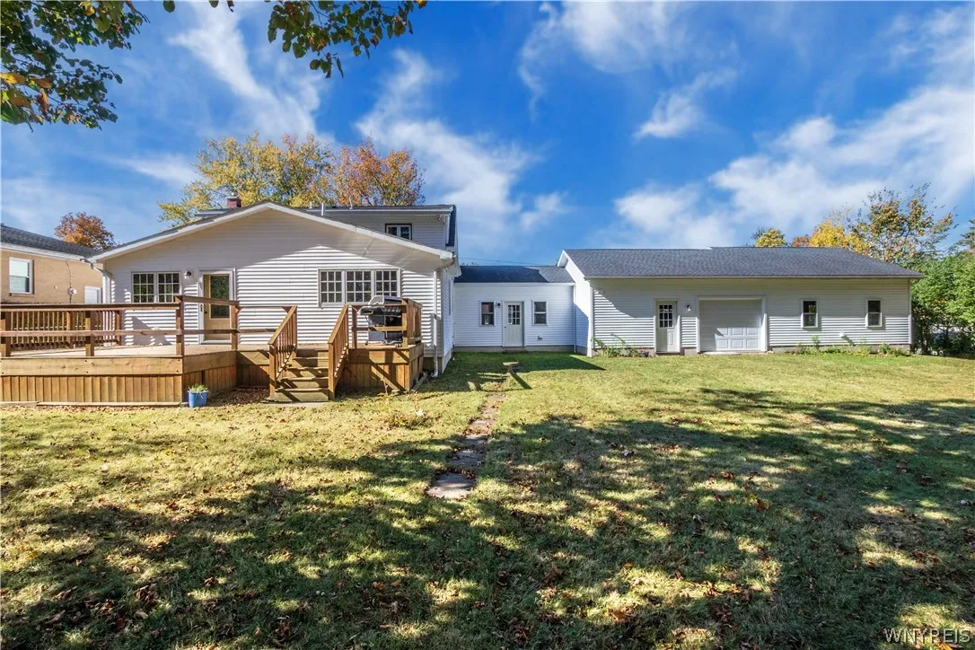 5907 Dover Road, Hamburg, New York 14085, Hamburg, New York 14085, 3 Bedroom Bedrooms, 8 Room Rooms,2 BathroomBathrooms,Residential,For Sale,5907 Dover Road, Hamburg, New York 14085,0,B1723555