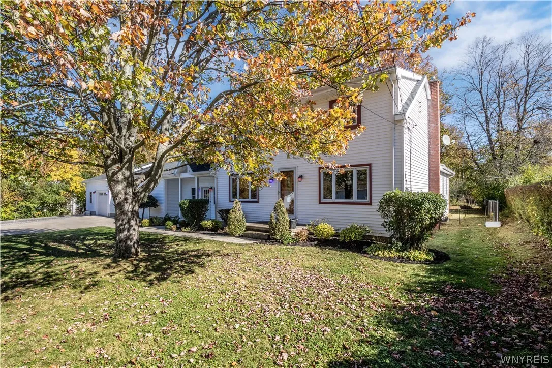 5907 Dover Road, Hamburg, New York 14085, Hamburg, New York 14085, 3 Bedroom Bedrooms, 8 Room Rooms,2 BathroomBathrooms,Residential,For Sale,5907 Dover Road, Hamburg, New York 14085,0,B1723555