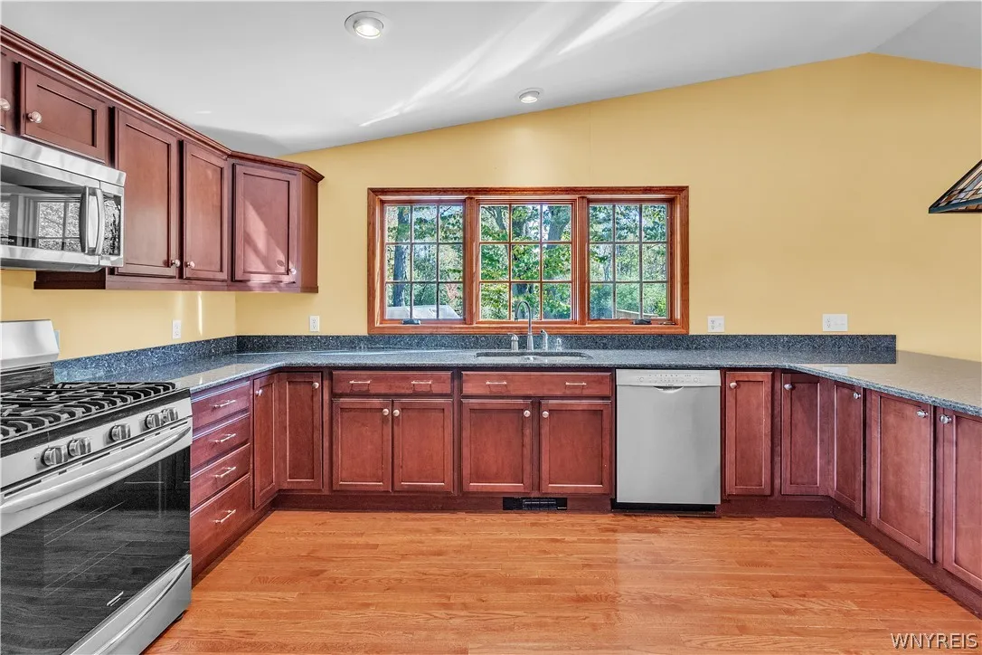 5907 Dover Road, Hamburg, New York 14085, Hamburg, New York 14085, 3 Bedroom Bedrooms, 8 Room Rooms,2 BathroomBathrooms,Residential,For Sale,5907 Dover Road, Hamburg, New York 14085,0,B1723555