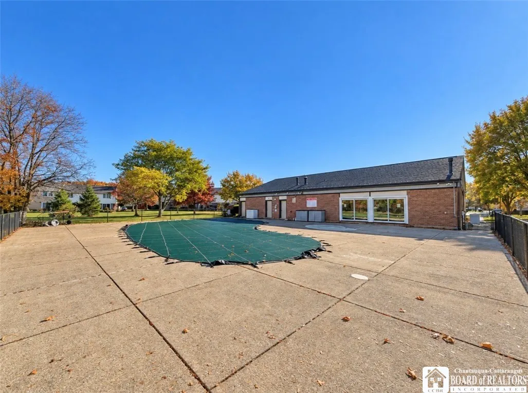 158 Stepping Stone Lane, Orchard Park, New York 14, Orchard Park, New York 14127, 3 Bedroom Bedrooms, 8 Room Rooms,1 BathroomBathrooms,Residential,For Sale,158 Stepping Stone Lane, Orchard Park, New York 14,0,R1723467