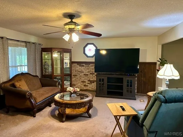 5791 Elmhurst Road, Hamburg, New York 14085, Hamburg, New York 14085, 3 Bedroom Bedrooms, 8 Room Rooms,2 BathroomBathrooms,Residential,For Sale,5791 Elmhurst Road, Hamburg, New York 14085,0,B1723762