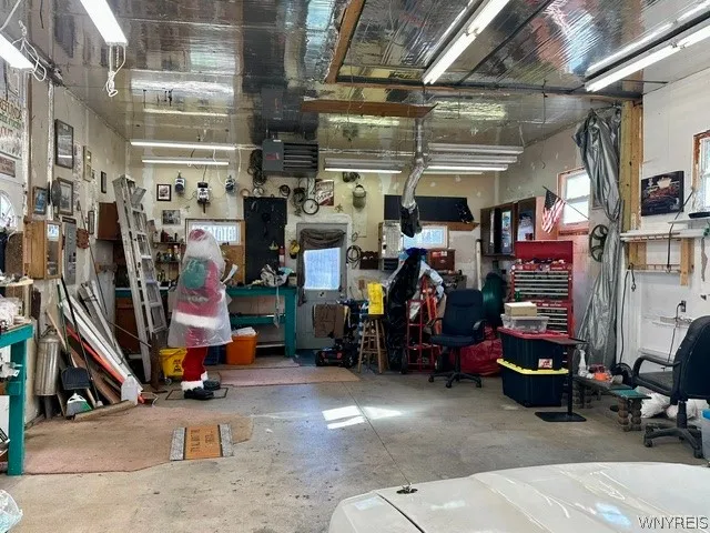 5791 Elmhurst Road, Hamburg, New York 14085, Hamburg, New York 14085, 3 Bedroom Bedrooms, 8 Room Rooms,2 BathroomBathrooms,Residential,For Sale,5791 Elmhurst Road, Hamburg, New York 14085,0,B1723762