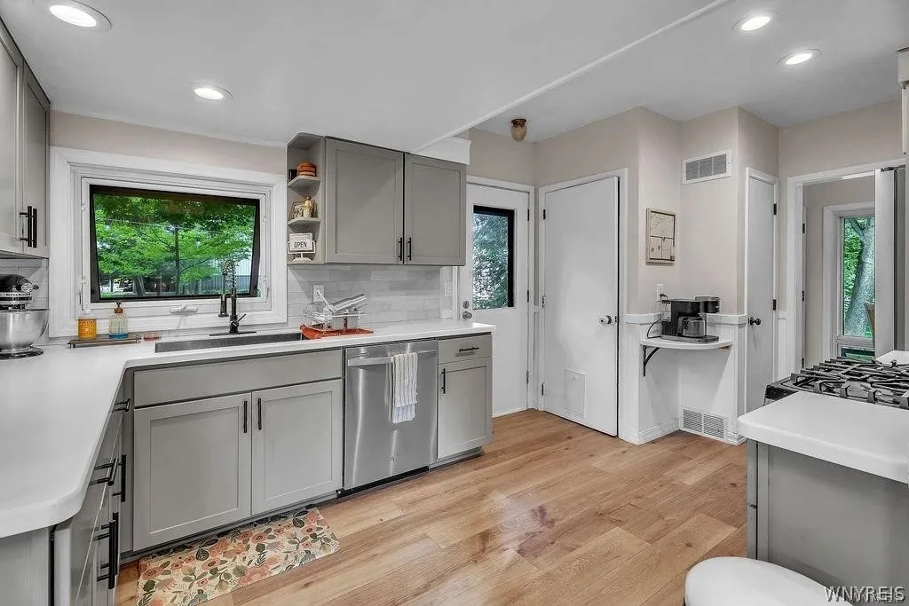 4715 Clark Street, Hamburg, New York 14075, Hamburg, New York 14075, 3 Bedroom Bedrooms, 6 Room Rooms,1 BathroomBathrooms,Residential,For Sale,4715 Clark Street, Hamburg, New York 14075,0,B1723983