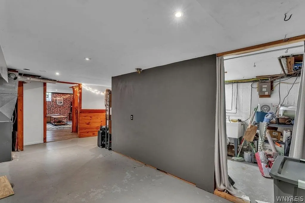 4715 Clark Street, Hamburg, New York 14075, Hamburg, New York 14075, 3 Bedroom Bedrooms, 6 Room Rooms,1 BathroomBathrooms,Residential,For Sale,4715 Clark Street, Hamburg, New York 14075,0,B1723983