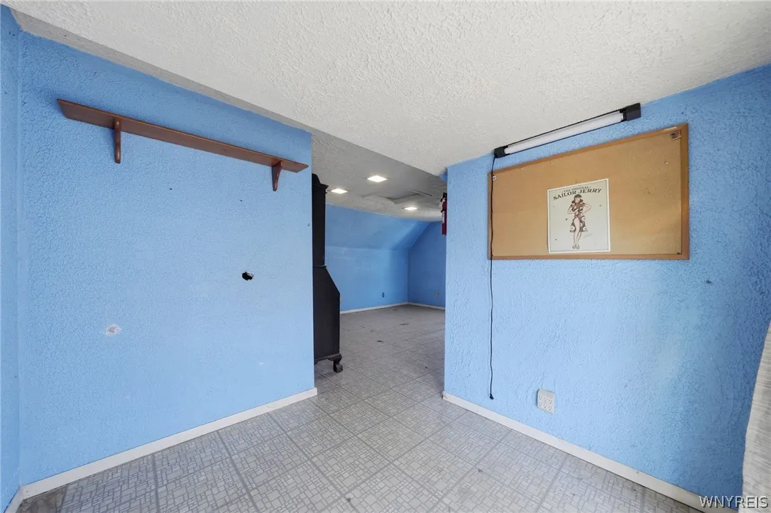43 West Hazeltine Avenue, Tonawanda, New York 1421, Tonawanda, New York 14217, 4 Bedroom Bedrooms, 10 Room Rooms,2 BathroomBathrooms,Residential,For Sale,43 West Hazeltine Avenue, Tonawanda, New York 1421,0,B1723779
