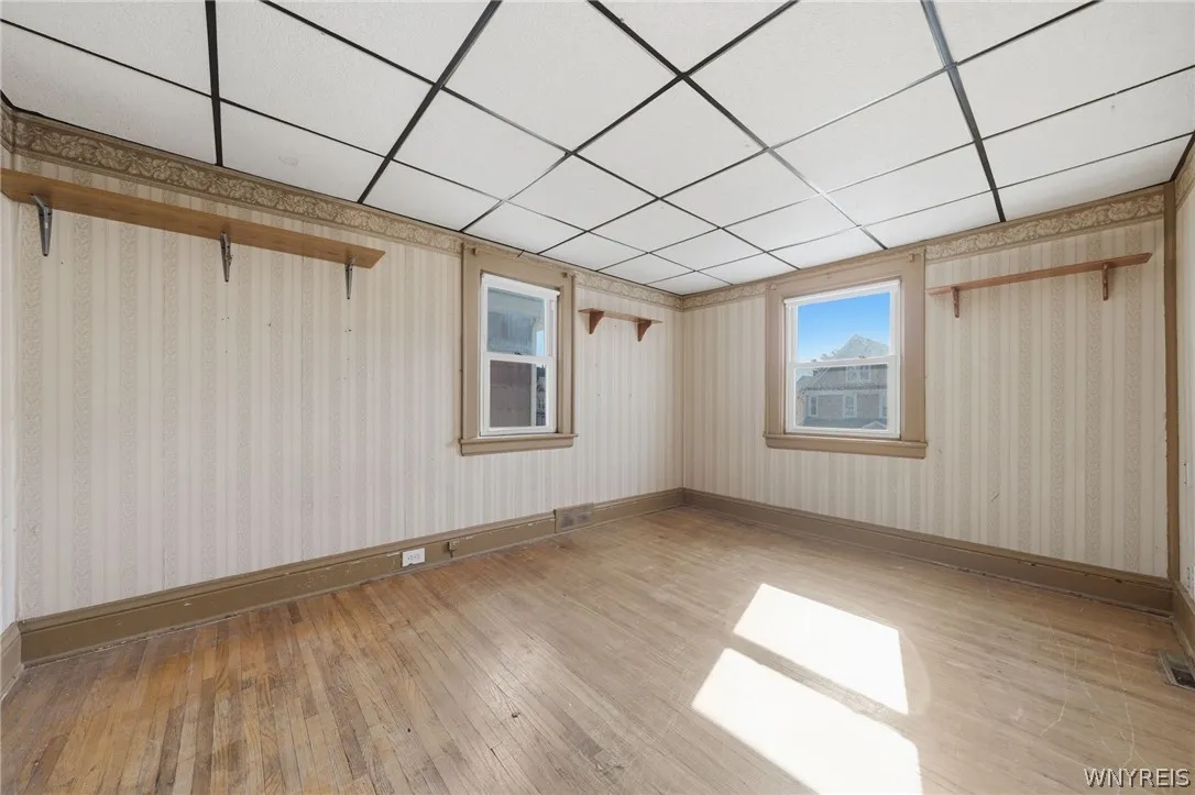 43 West Hazeltine Avenue, Tonawanda, New York 1421, Tonawanda, New York 14217, 4 Bedroom Bedrooms, 10 Room Rooms,2 BathroomBathrooms,Residential,For Sale,43 West Hazeltine Avenue, Tonawanda, New York 1421,0,B1723779