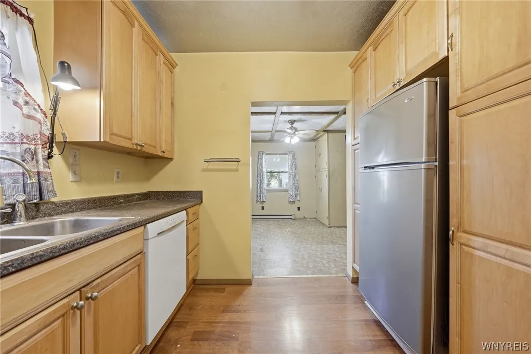 43 West Hazeltine Avenue, Tonawanda, New York 1421, Tonawanda, New York 14217, 4 Bedroom Bedrooms, 10 Room Rooms,2 BathroomBathrooms,Residential,For Sale,43 West Hazeltine Avenue, Tonawanda, New York 1421,0,B1723779