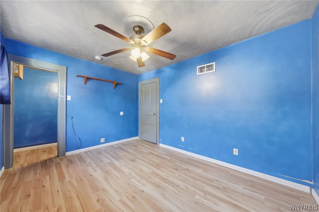 43 West Hazeltine Avenue, Tonawanda, New York 1421, Tonawanda, New York 14217, 4 Bedroom Bedrooms, 10 Room Rooms,2 BathroomBathrooms,Residential,For Sale,43 West Hazeltine Avenue, Tonawanda, New York 1421,0,B1723779
