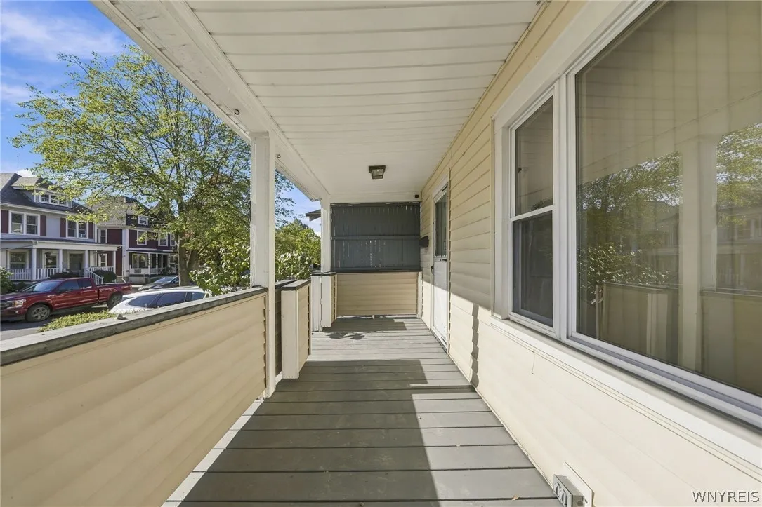 43 West Hazeltine Avenue, Tonawanda, New York 1421, Tonawanda, New York 14217, 4 Bedroom Bedrooms, 10 Room Rooms,2 BathroomBathrooms,Residential,For Sale,43 West Hazeltine Avenue, Tonawanda, New York 1421,0,B1723779