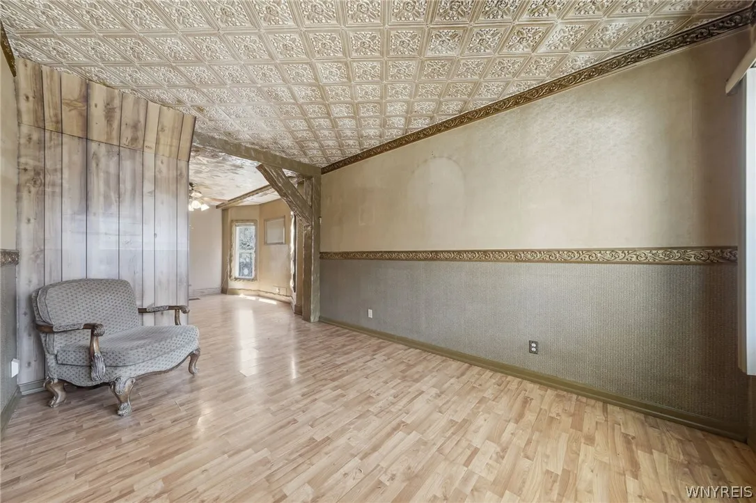 43 West Hazeltine Avenue, Tonawanda, New York 1421, Tonawanda, New York 14217, 4 Bedroom Bedrooms, 10 Room Rooms,2 BathroomBathrooms,Residential,For Sale,43 West Hazeltine Avenue, Tonawanda, New York 1421,0,B1723779