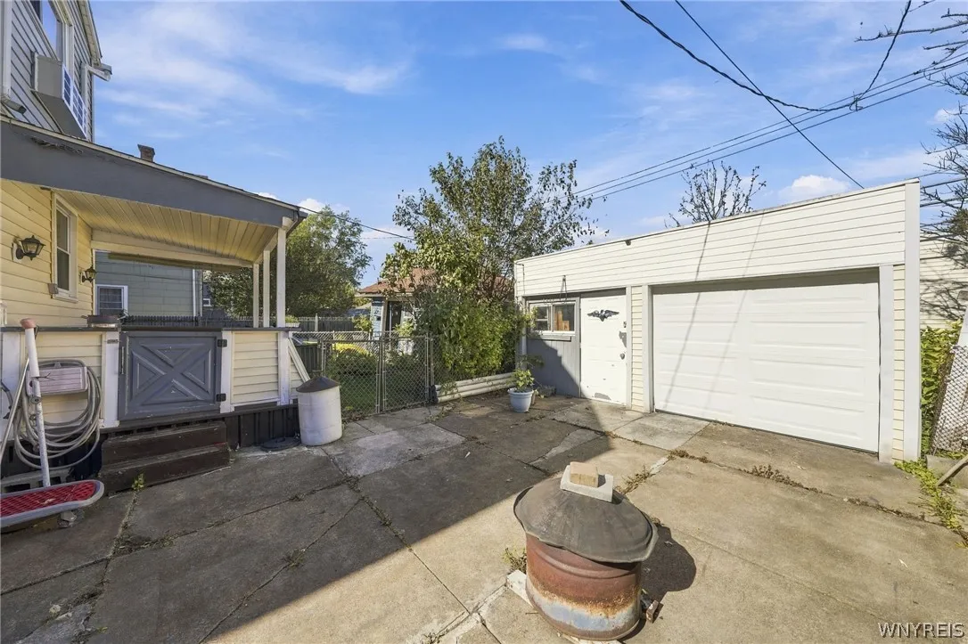 43 West Hazeltine Avenue, Tonawanda, New York 1421, Tonawanda, New York 14217, 4 Bedroom Bedrooms, 10 Room Rooms,2 BathroomBathrooms,Residential,For Sale,43 West Hazeltine Avenue, Tonawanda, New York 1421,0,B1723779