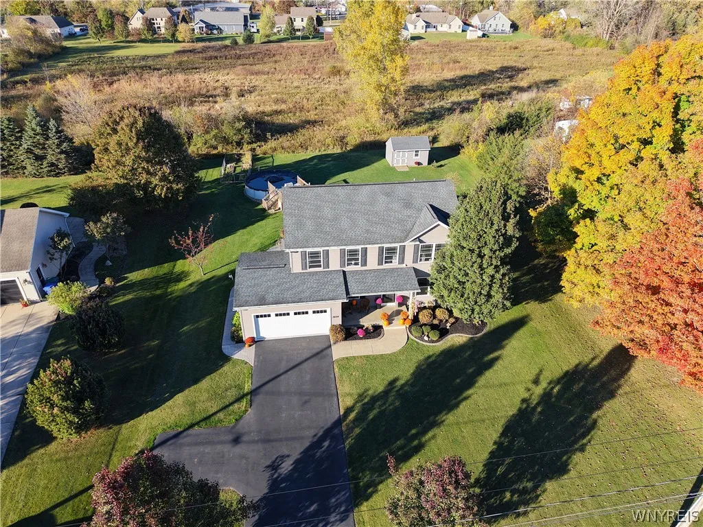 3628 Old Lakeview Road, Hamburg, New York 14075, Hamburg, New York 14075, 3 Bedroom Bedrooms, 9 Room Rooms,2 BathroomBathrooms,Residential,For Sale,3628 Old Lakeview Road, Hamburg, New York 14075,0,B1723969