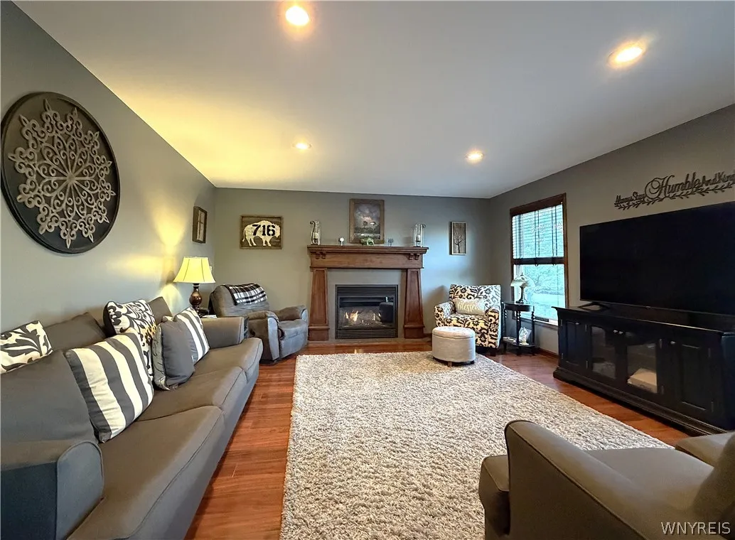 3628 Old Lakeview Road, Hamburg, New York 14075, Hamburg, New York 14075, 3 Bedroom Bedrooms, 9 Room Rooms,2 BathroomBathrooms,Residential,For Sale,3628 Old Lakeview Road, Hamburg, New York 14075,0,B1723969