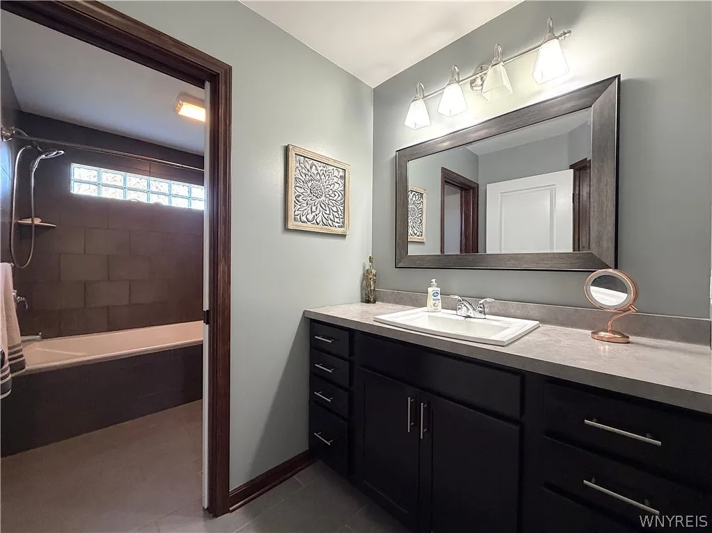 3628 Old Lakeview Road, Hamburg, New York 14075, Hamburg, New York 14075, 3 Bedroom Bedrooms, 9 Room Rooms,2 BathroomBathrooms,Residential,For Sale,3628 Old Lakeview Road, Hamburg, New York 14075,0,B1723969