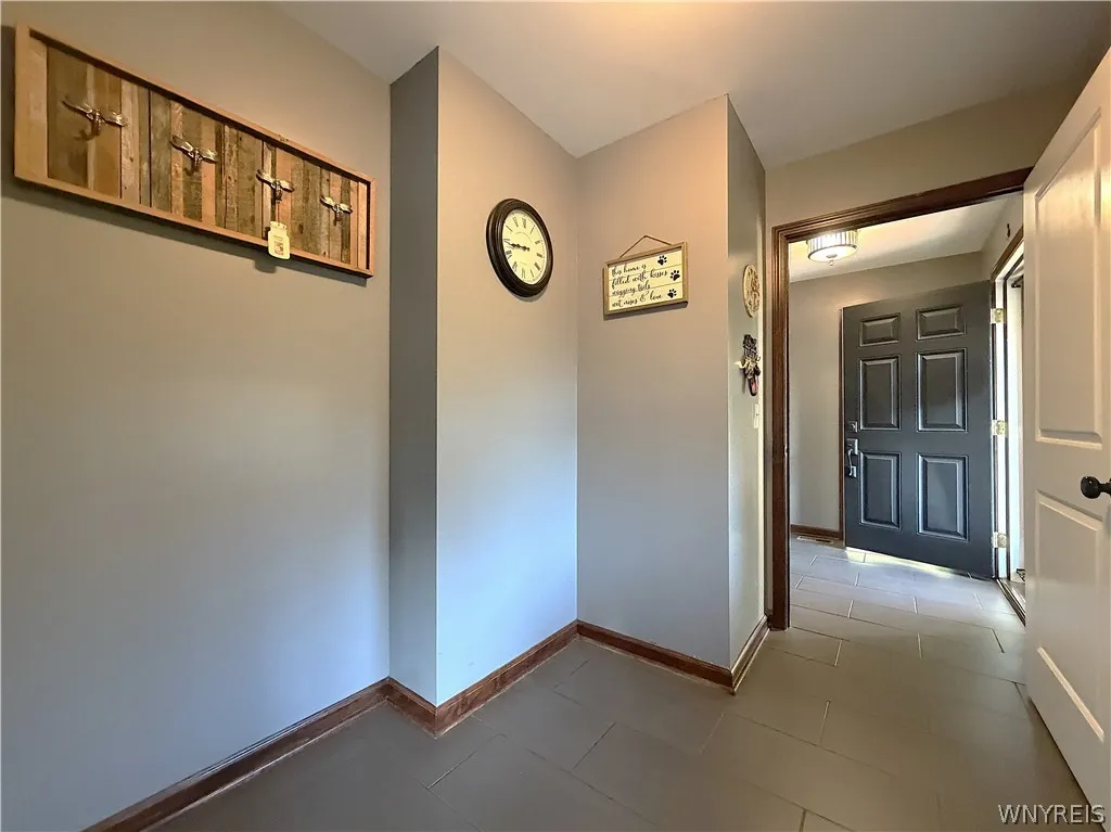 3628 Old Lakeview Road, Hamburg, New York 14075, Hamburg, New York 14075, 3 Bedroom Bedrooms, 9 Room Rooms,2 BathroomBathrooms,Residential,For Sale,3628 Old Lakeview Road, Hamburg, New York 14075,0,B1723969