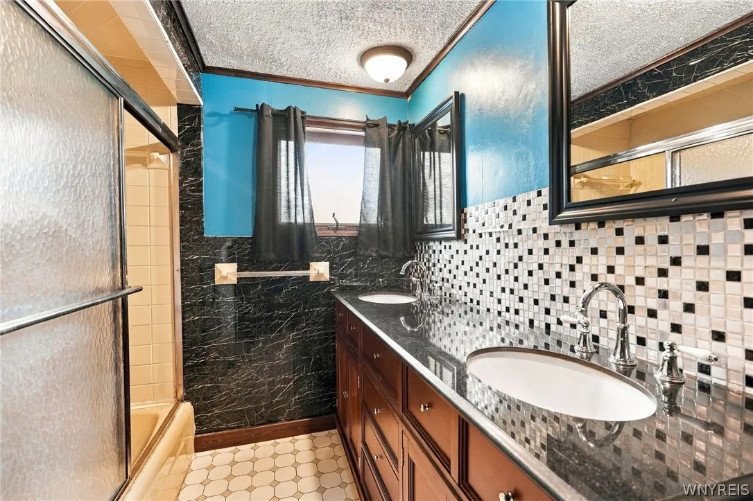 25 Harriet Street, Tonawanda, New York 14150, Tonawanda, New York 14150, 3 Bedroom Bedrooms, 9 Room Rooms,1 BathroomBathrooms,Residential,For Sale,25 Harriet Street, Tonawanda, New York 14150,0,B1723457