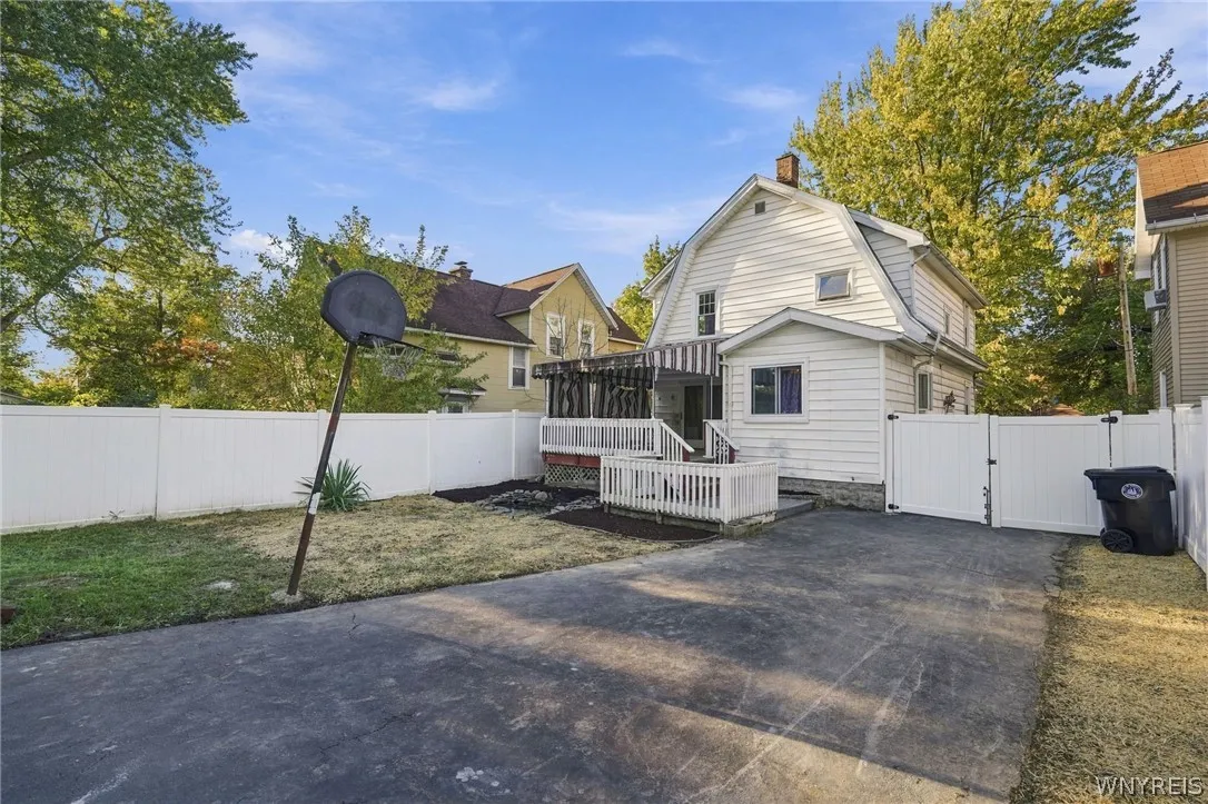 25 Harriet Street, Tonawanda, New York 14150, Tonawanda, New York 14150, 3 Bedroom Bedrooms, 9 Room Rooms,1 BathroomBathrooms,Residential,For Sale,25 Harriet Street, Tonawanda, New York 14150,0,B1723457