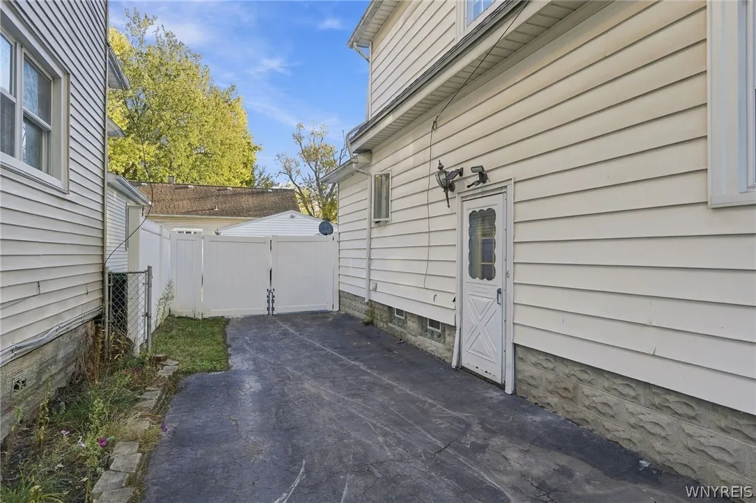25 Harriet Street, Tonawanda, New York 14150, Tonawanda, New York 14150, 3 Bedroom Bedrooms, 9 Room Rooms,1 BathroomBathrooms,Residential,For Sale,25 Harriet Street, Tonawanda, New York 14150,0,B1723457