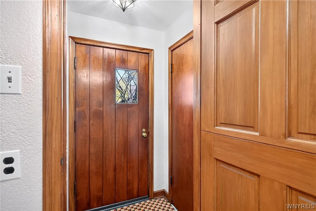 340 Louvaine Drive, Tonawanda, New York 14223, Tonawanda, New York 14223, 4 Bedroom Bedrooms, 7 Room Rooms,2 BathroomBathrooms,Residential,For Sale,340 Louvaine Drive, Tonawanda, New York 14223,0,B1722273