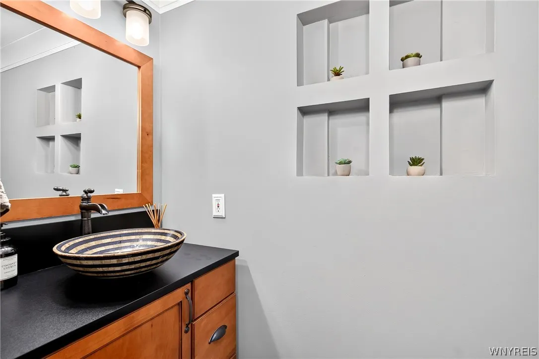 340 Louvaine Drive, Tonawanda, New York 14223, Tonawanda, New York 14223, 4 Bedroom Bedrooms, 7 Room Rooms,2 BathroomBathrooms,Residential,For Sale,340 Louvaine Drive, Tonawanda, New York 14223,0,B1722273