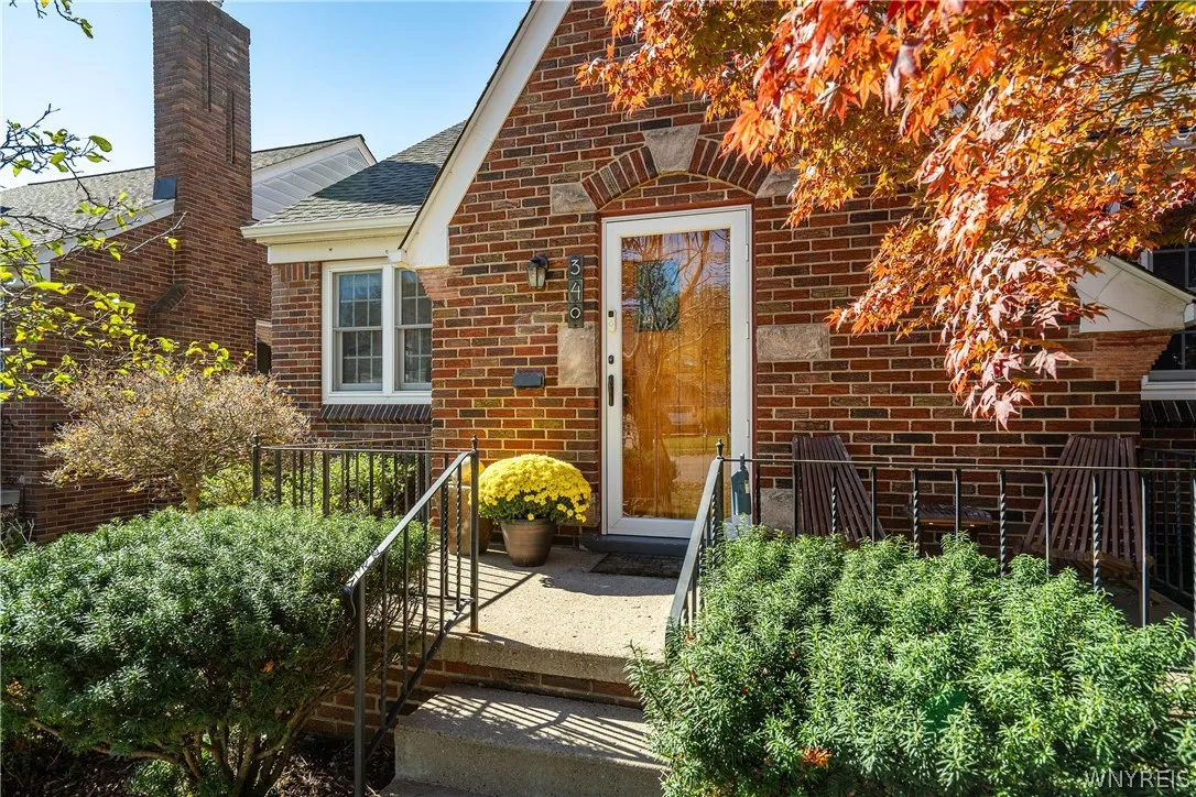 340 Louvaine Drive, Tonawanda, New York 14223, Tonawanda, New York 14223, 4 Bedroom Bedrooms, 7 Room Rooms,2 BathroomBathrooms,Residential,For Sale,340 Louvaine Drive, Tonawanda, New York 14223,0,B1722273