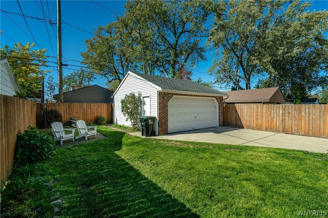 340 Louvaine Drive, Tonawanda, New York 14223, Tonawanda, New York 14223, 4 Bedroom Bedrooms, 7 Room Rooms,2 BathroomBathrooms,Residential,For Sale,340 Louvaine Drive, Tonawanda, New York 14223,0,B1722273