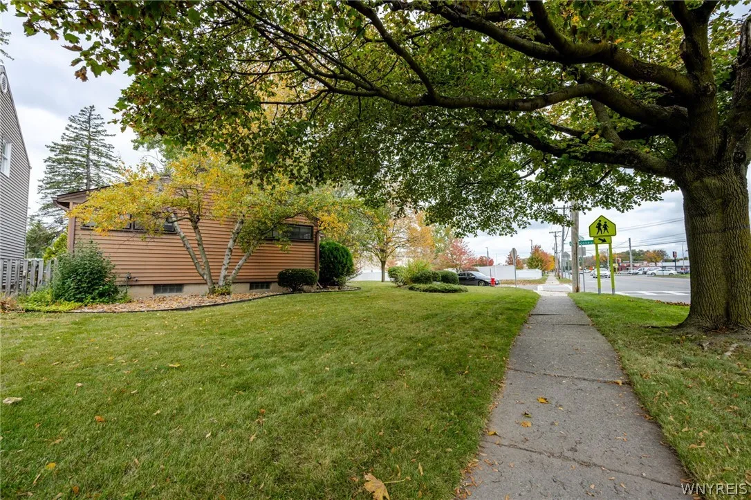 91 Glencove Road, Tonawanda, New York 14223, Tonawanda, New York 14223, 3 Bedroom Bedrooms, 7 Room Rooms,2 BathroomBathrooms,Residential,For Sale,91 Glencove Road, Tonawanda, New York 14223,0,B1724089
