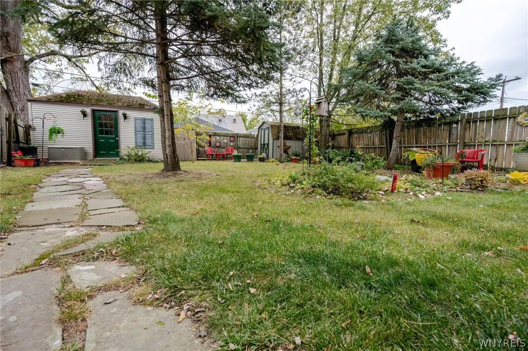91 Glencove Road, Tonawanda, New York 14223, Tonawanda, New York 14223, 3 Bedroom Bedrooms, 7 Room Rooms,2 BathroomBathrooms,Residential,For Sale,91 Glencove Road, Tonawanda, New York 14223,0,B1724089