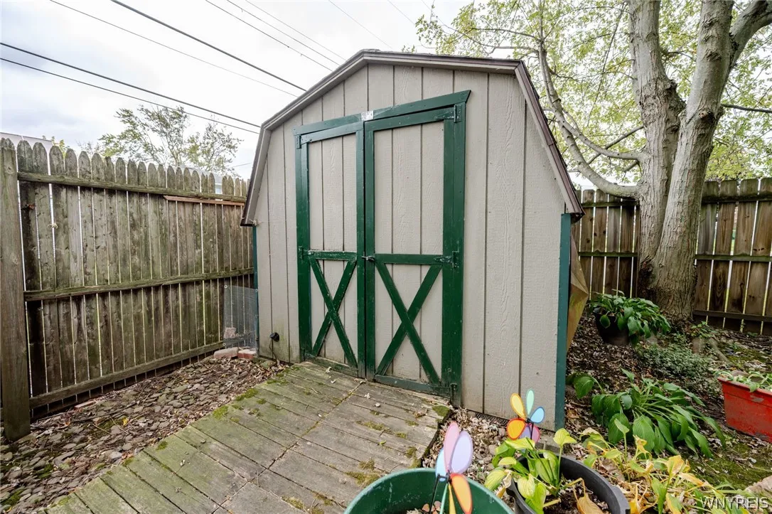 91 Glencove Road, Tonawanda, New York 14223, Tonawanda, New York 14223, 3 Bedroom Bedrooms, 7 Room Rooms,2 BathroomBathrooms,Residential,For Sale,91 Glencove Road, Tonawanda, New York 14223,0,B1724089