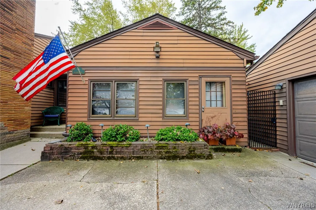 91 Glencove Road, Tonawanda, New York 14223, Tonawanda, New York 14223, 3 Bedroom Bedrooms, 7 Room Rooms,2 BathroomBathrooms,Residential,For Sale,91 Glencove Road, Tonawanda, New York 14223,0,B1724089