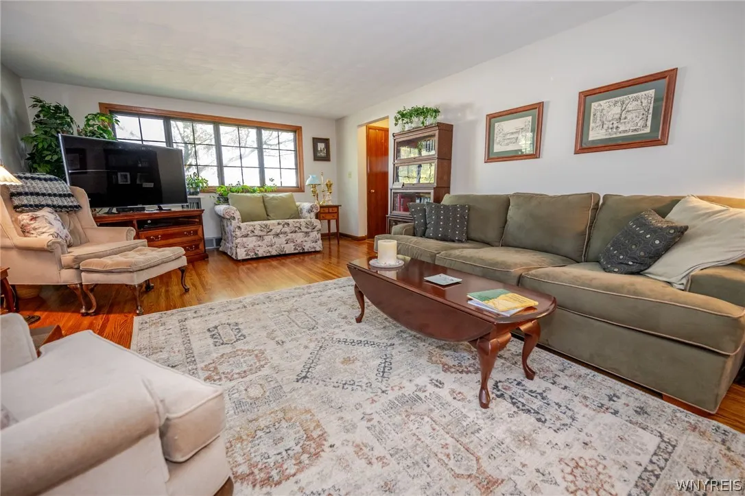 91 Glencove Road, Tonawanda, New York 14223, Tonawanda, New York 14223, 3 Bedroom Bedrooms, 7 Room Rooms,2 BathroomBathrooms,Residential,For Sale,91 Glencove Road, Tonawanda, New York 14223,0,B1724089