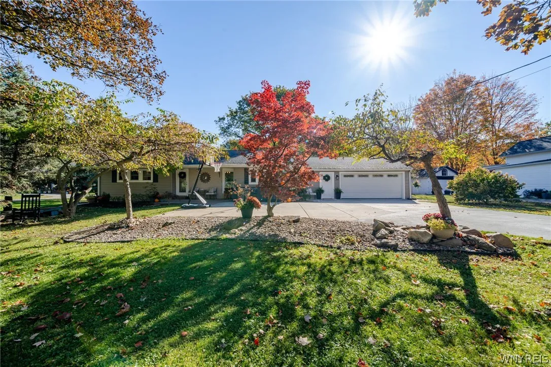 6775 Jewett Holmwood Road, Orchard Park, New York, Orchard Park, New York 14127, 3 Bedroom Bedrooms, 7 Room Rooms,1 BathroomBathrooms,Residential,For Sale,6775 Jewett Holmwood Road, Orchard Park, New York ,0,B1723773