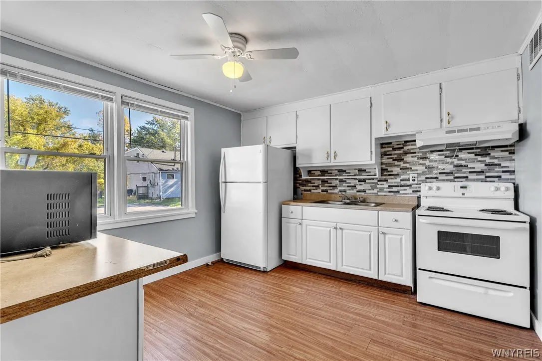 16 Bellah Place 10, Tonawanda, New York 14150, Tonawanda, New York 14150, 5 Bedroom Bedrooms, ,2 BathroomBathrooms,Residential,For Sale,16 Bellah Place 10, Tonawanda, New York 14150,0,B1723715