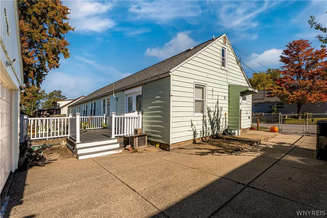 16 Bellah Place 10, Tonawanda, New York 14150, Tonawanda, New York 14150, 5 Bedroom Bedrooms, ,2 BathroomBathrooms,Residential,For Sale,16 Bellah Place 10, Tonawanda, New York 14150,0,B1723715