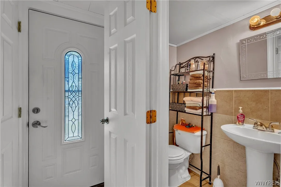 16 Bellah Place 10, Tonawanda, New York 14150, Tonawanda, New York 14150, 5 Bedroom Bedrooms, ,2 BathroomBathrooms,Residential,For Sale,16 Bellah Place 10, Tonawanda, New York 14150,0,B1723715