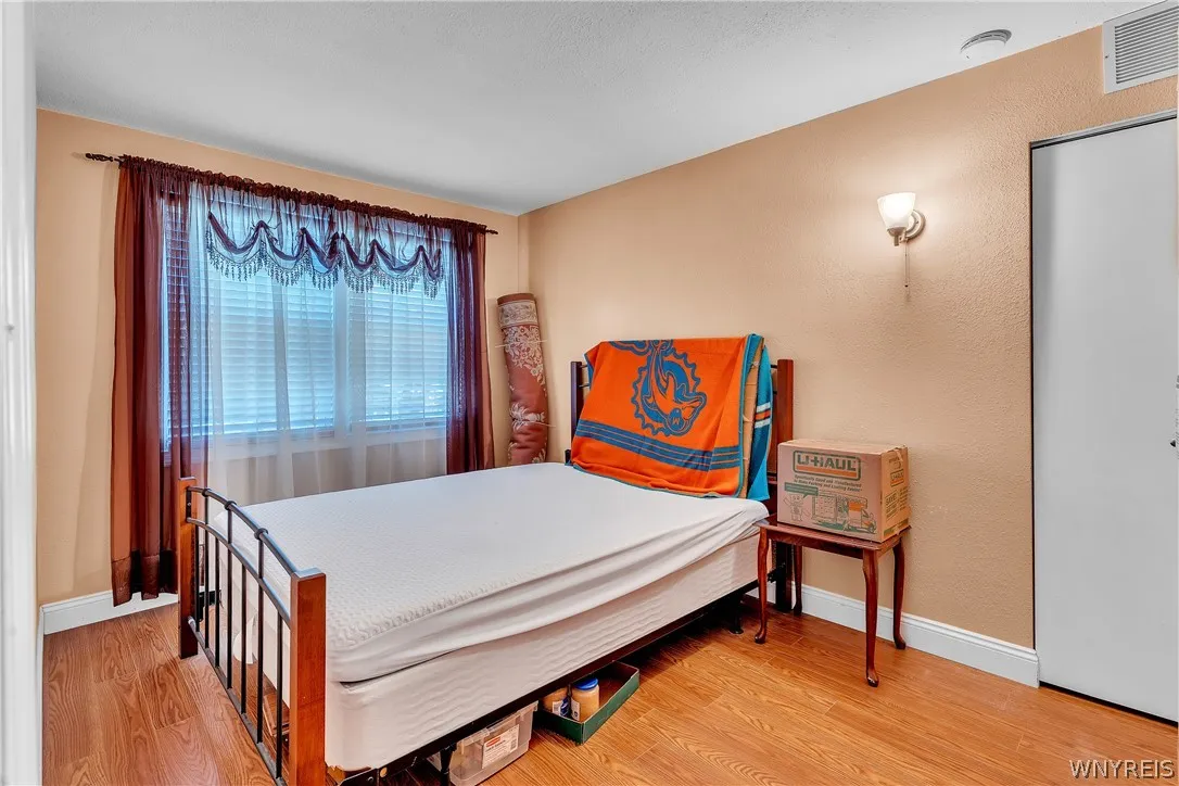 16 Bellah Place 10, Tonawanda, New York 14150, Tonawanda, New York 14150, 5 Bedroom Bedrooms, ,2 BathroomBathrooms,Residential,For Sale,16 Bellah Place 10, Tonawanda, New York 14150,0,B1723715