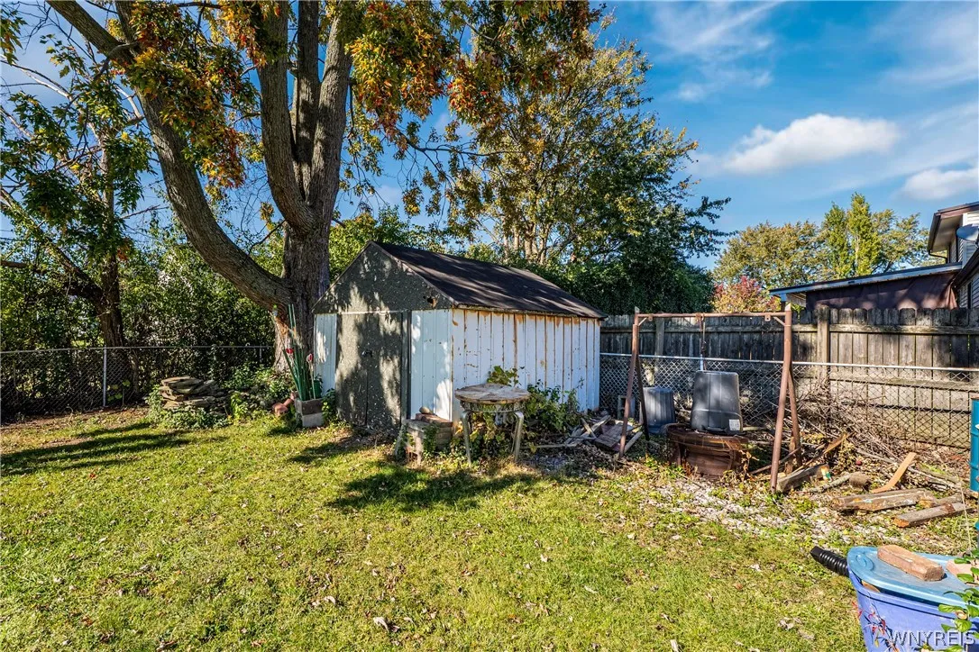 16 Bellah Place 10, Tonawanda, New York 14150, Tonawanda, New York 14150, 5 Bedroom Bedrooms, ,2 BathroomBathrooms,Residential,For Sale,16 Bellah Place 10, Tonawanda, New York 14150,0,B1723715