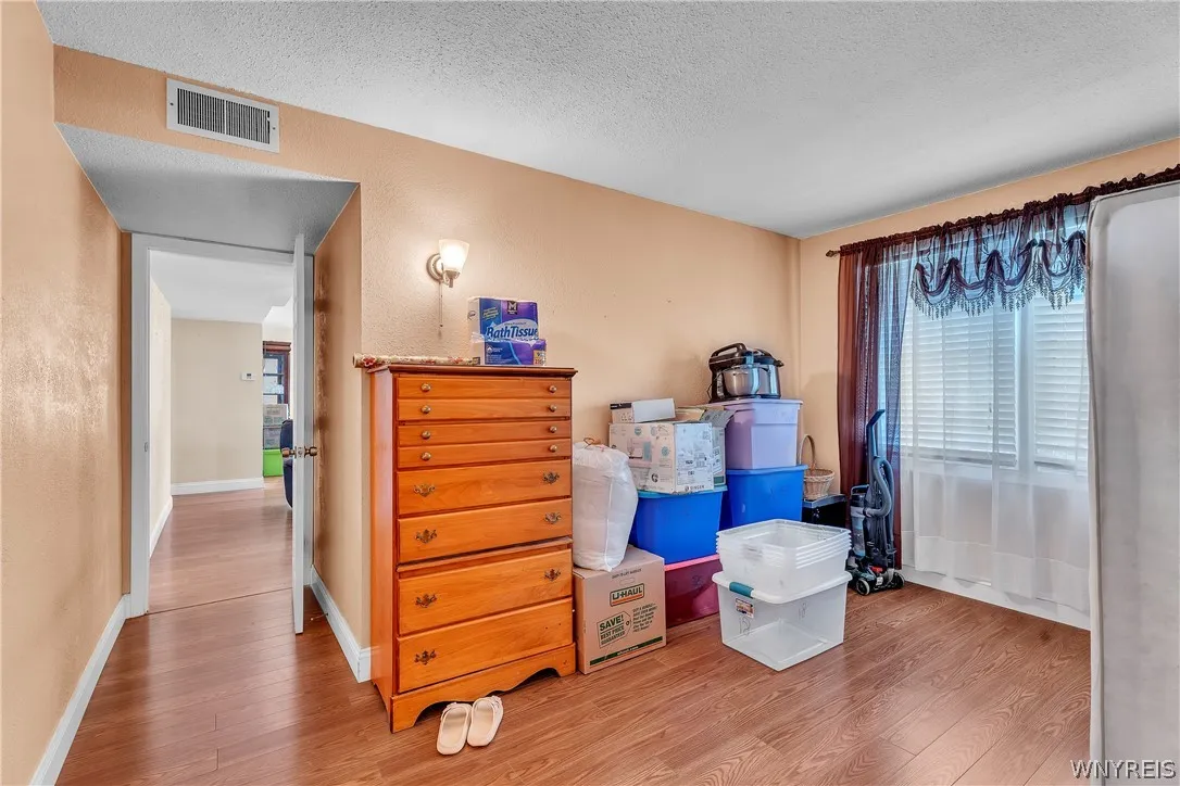 16 Bellah Place 10, Tonawanda, New York 14150, Tonawanda, New York 14150, 5 Bedroom Bedrooms, ,2 BathroomBathrooms,Residential,For Sale,16 Bellah Place 10, Tonawanda, New York 14150,0,B1723715