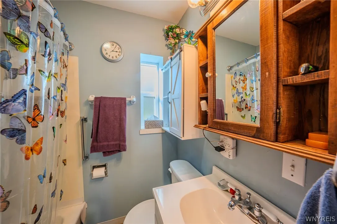 4122 Jarvis Street, Hamburg, New York 14219, Hamburg, New York 14219, 2 Bedroom Bedrooms, 4 Room Rooms,1 BathroomBathrooms,Residential,For Sale,4122 Jarvis Street, Hamburg, New York 14219,0,B1723930