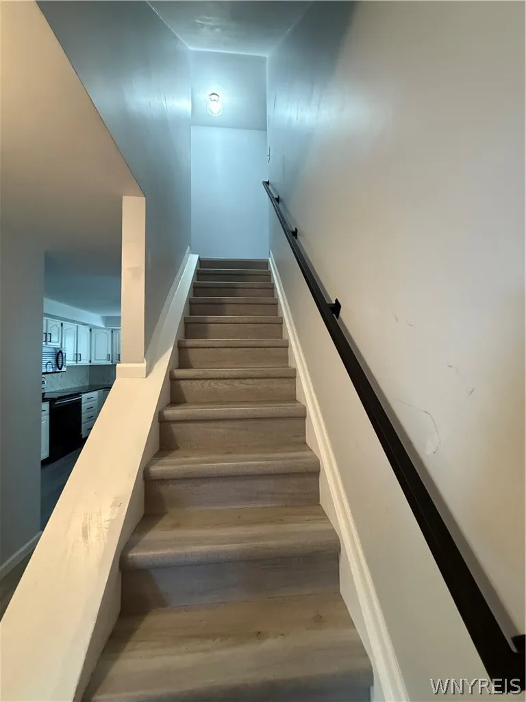 1031 Castlebar Drive, North Tonawanda, New York 14, North Tonawanda, New York 14120, 2 Bedroom Bedrooms, 7 Room Rooms,2 BathroomBathrooms,Residential Lease,For Rent,1031 Castlebar Drive, North Tonawanda, New York 14,0,B1723545