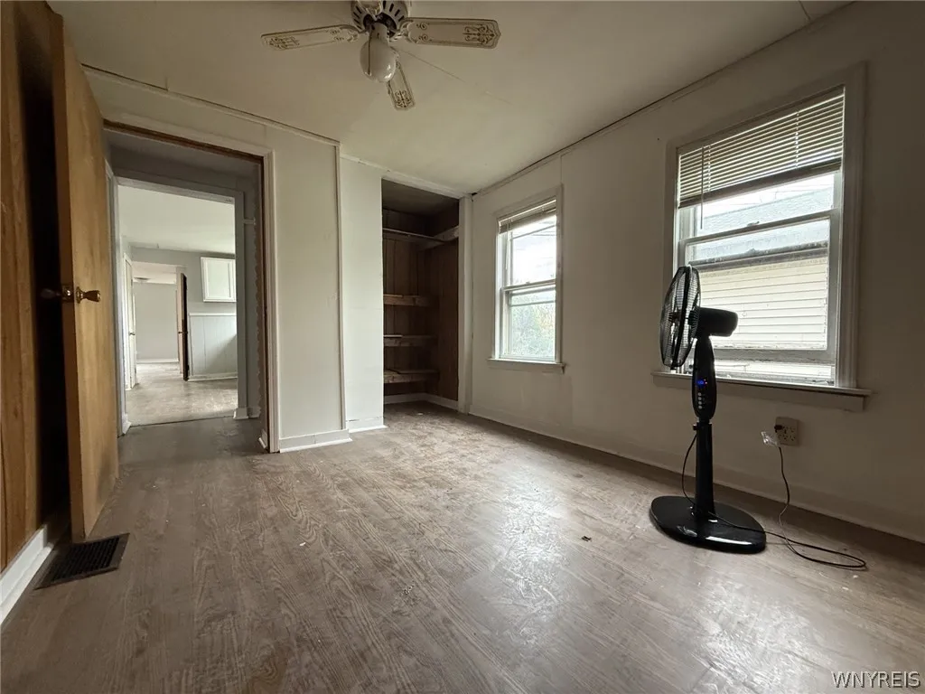 959 Erie Avenue, North Tonawanda, New York 14120, North Tonawanda, New York 14120, 2 Bedroom Bedrooms, 5 Room Rooms,1 BathroomBathrooms,Residential,For Sale,959 Erie Avenue, North Tonawanda, New York 14120,0,B1724075