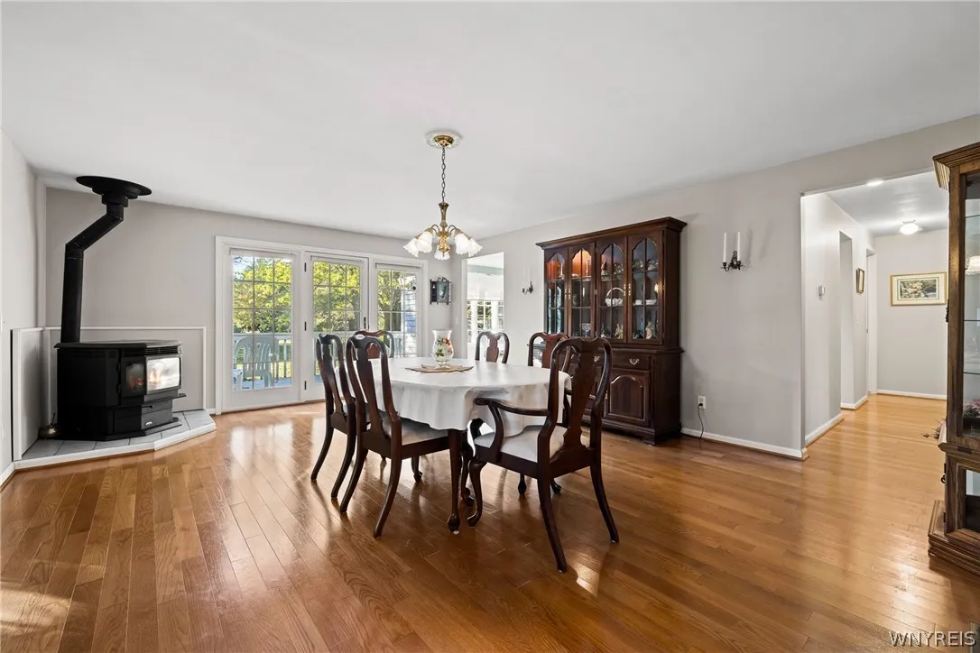 Formal dining room
