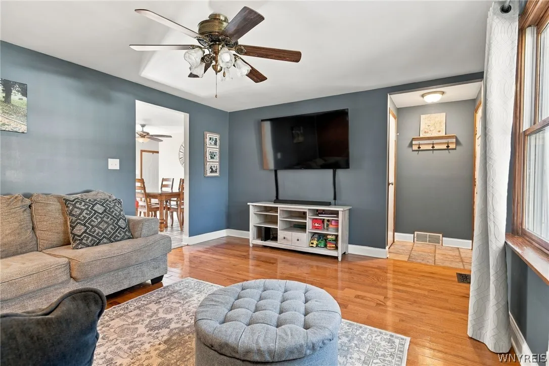 191 Rumbold Ave, North Tonawanda, New York 14120, North Tonawanda, New York 14120, 3 Bedroom Bedrooms, 5 Room Rooms,1 BathroomBathrooms,Residential,For Sale,191 Rumbold Ave, North Tonawanda, New York 14120,0,B1724282