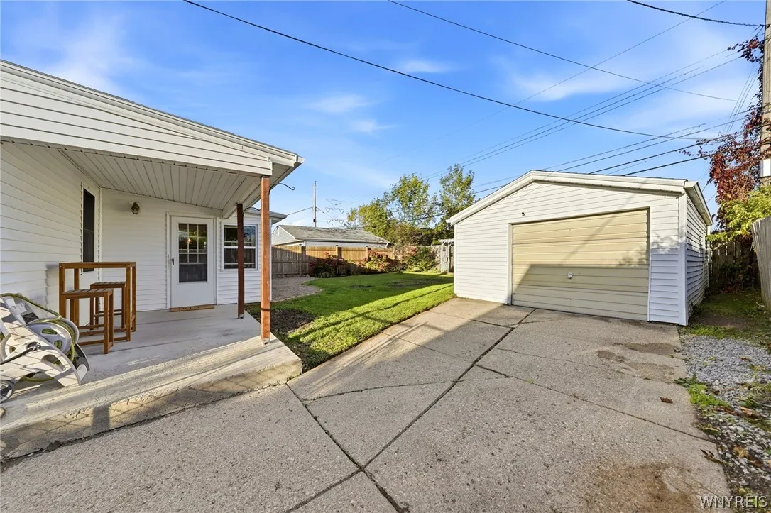 89 Wheaton Drive, Cheektowaga, New York 14225, Cheektowaga, New York 14225, 3 Bedroom Bedrooms, 6 Room Rooms,1 BathroomBathrooms,Residential,For Sale,89 Wheaton Drive, Cheektowaga, New York 14225,0,B1723995