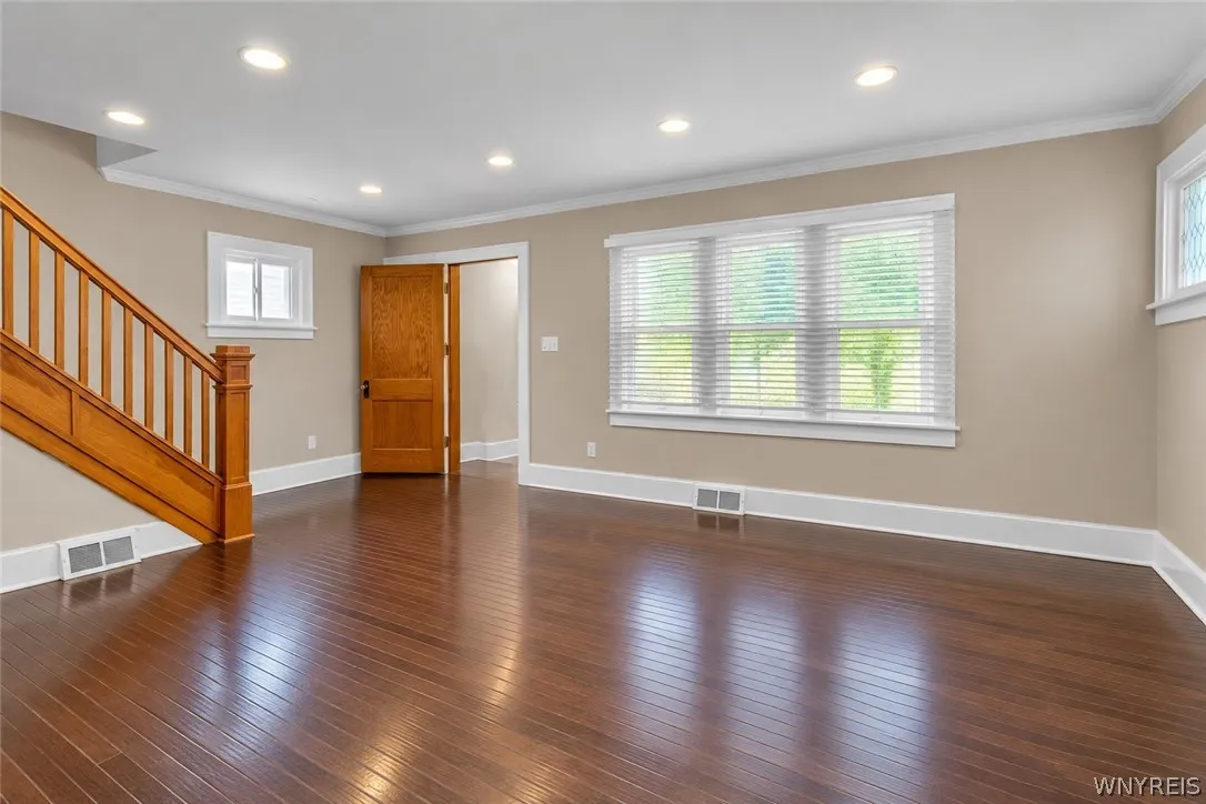116 Palmer Avenue, Tonawanda, New York 14217, Tonawanda, New York 14217, 3 Bedroom Bedrooms, 7 Room Rooms,1 BathroomBathrooms,Residential Lease,For Rent,116 Palmer Avenue, Tonawanda, New York 14217,0,B1724409